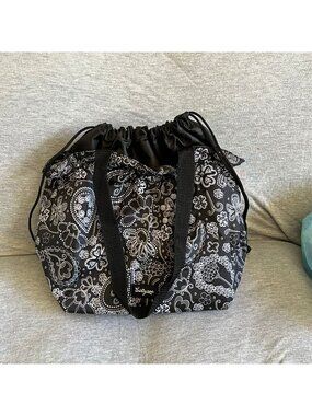 Thirty-One Black & White Drawstring Paisley Tote Bag With Floral Pattern & Black